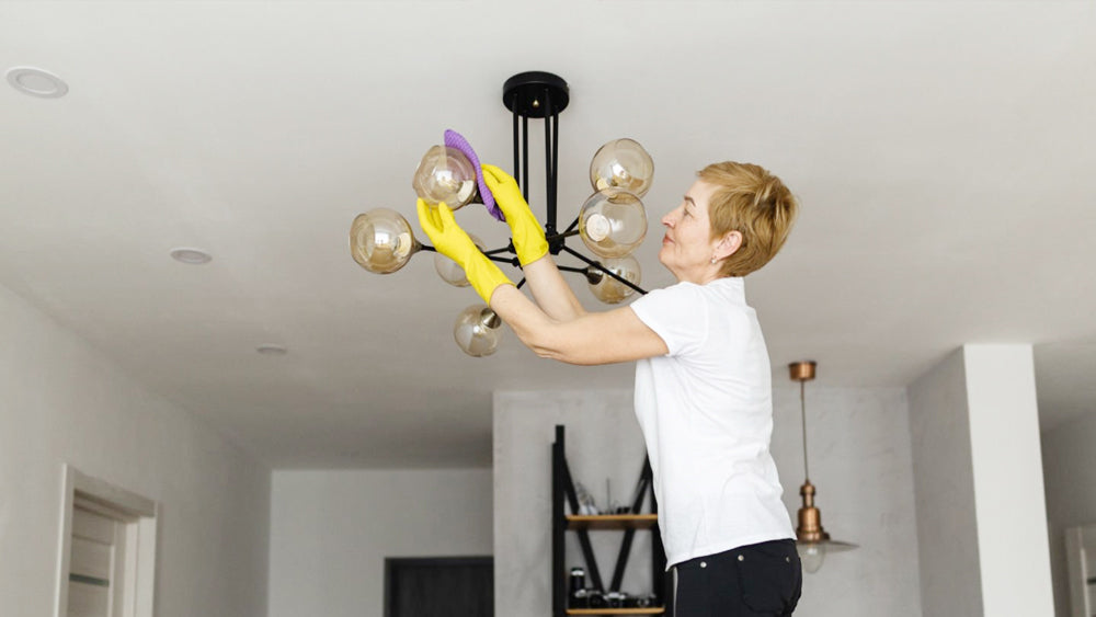 How to Clean Lamp Shade